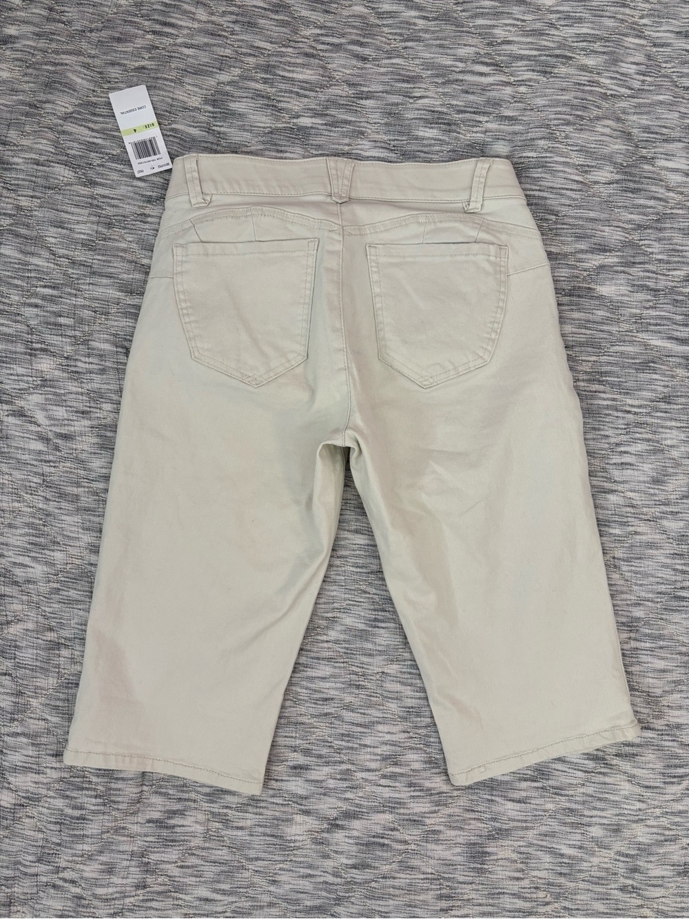 Democracy Ab Solution Bermuda Shorts Sz 4 NWT | Democracy Women Summer Shorts - - Picture 2 of 8